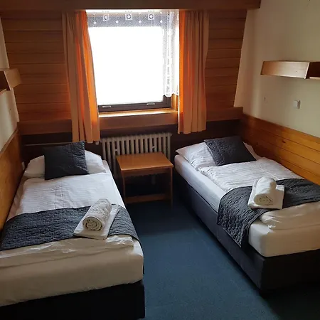 Cerna Bouda Hotel *